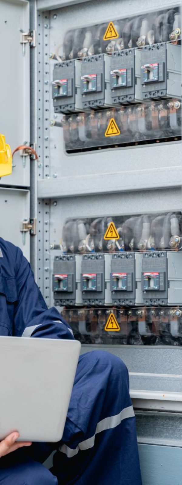 a-team-of-experts-checked-the-operating-voltage-ra-2025-03-16-09-39-23-utc